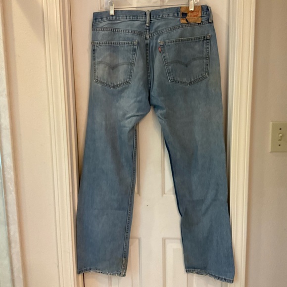 Levi’s 505 Jeans, Men’s 36” x 32”, Well Loved, Well Worn with Prefect Fraying. - Picture 6 of 12